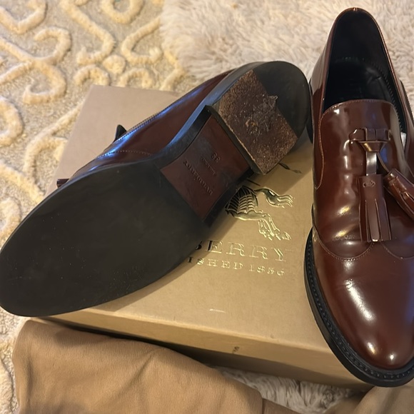 Burberry brown leather shoe. Worn once, like new. Size 39 - Picture 3 of 4
